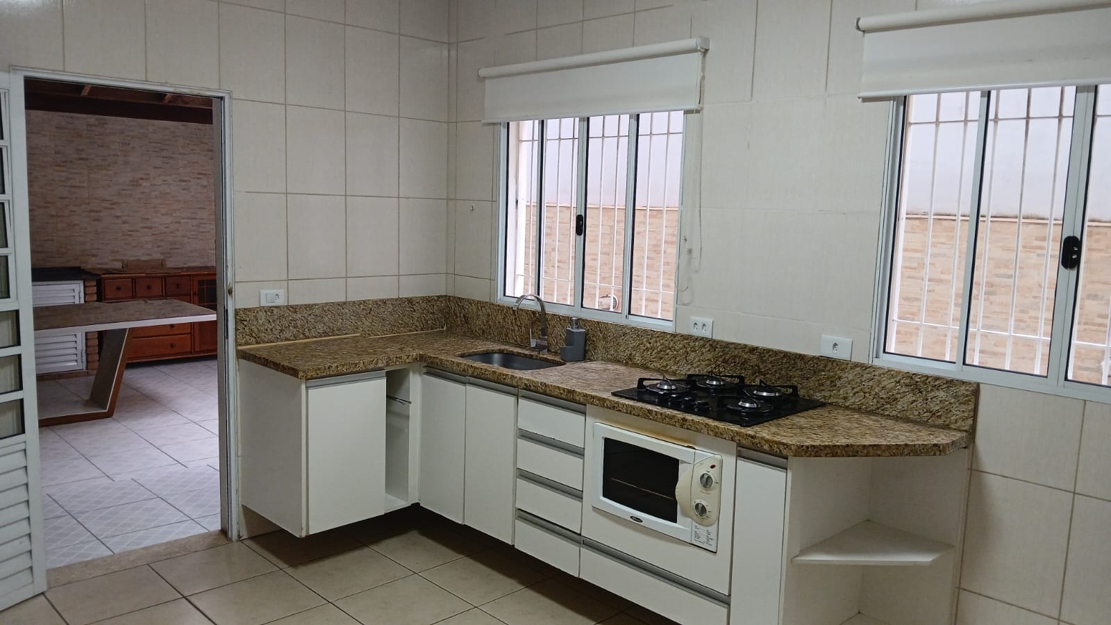 Casa com 03 Quartos - Residencial Villa D'Este - Cotia/SP