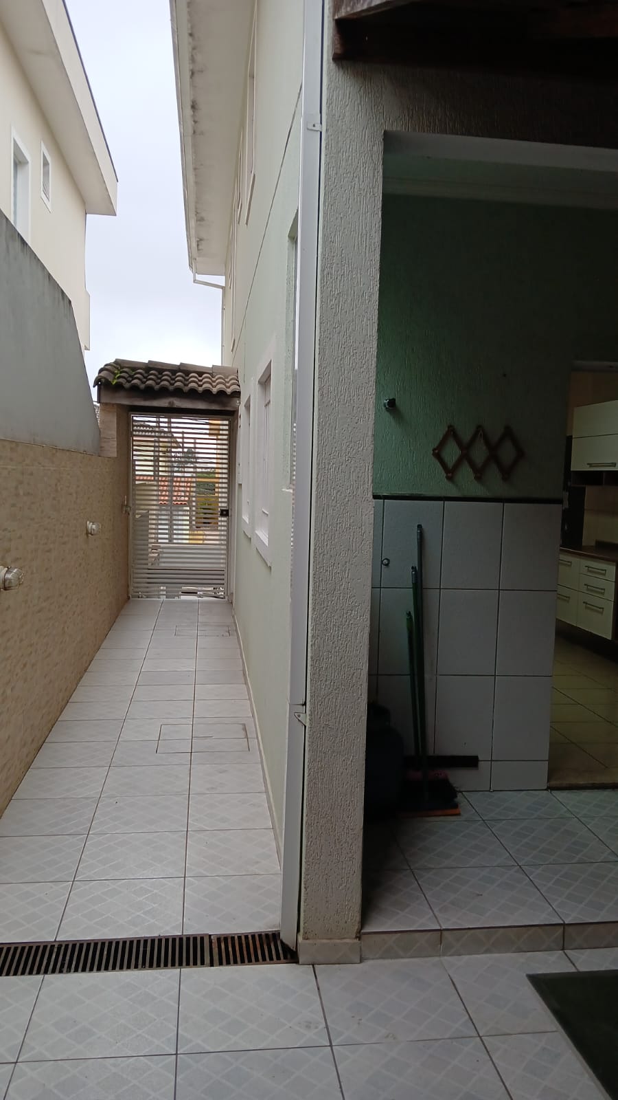Casa com 03 Quartos - Residencial Villa D'Este - Cotia/SP
