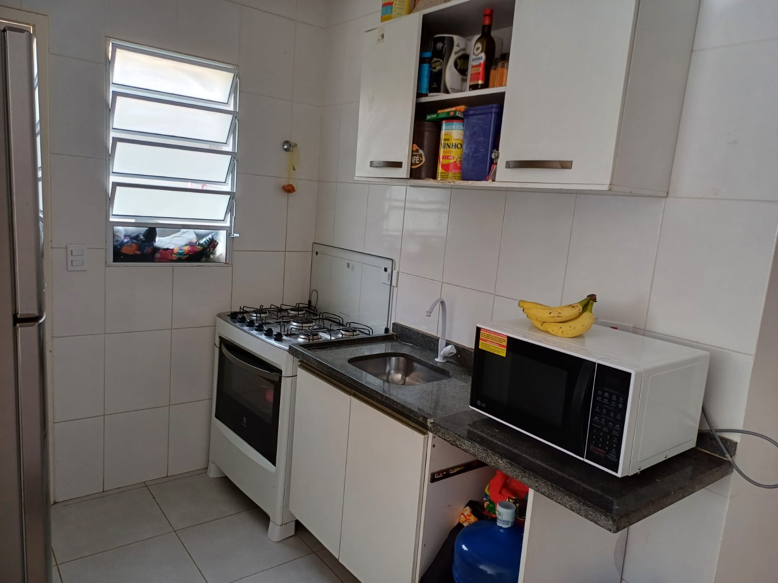 Casa com 03 Quartos - Condomínio Colinas de Cotia - Cotia/SP