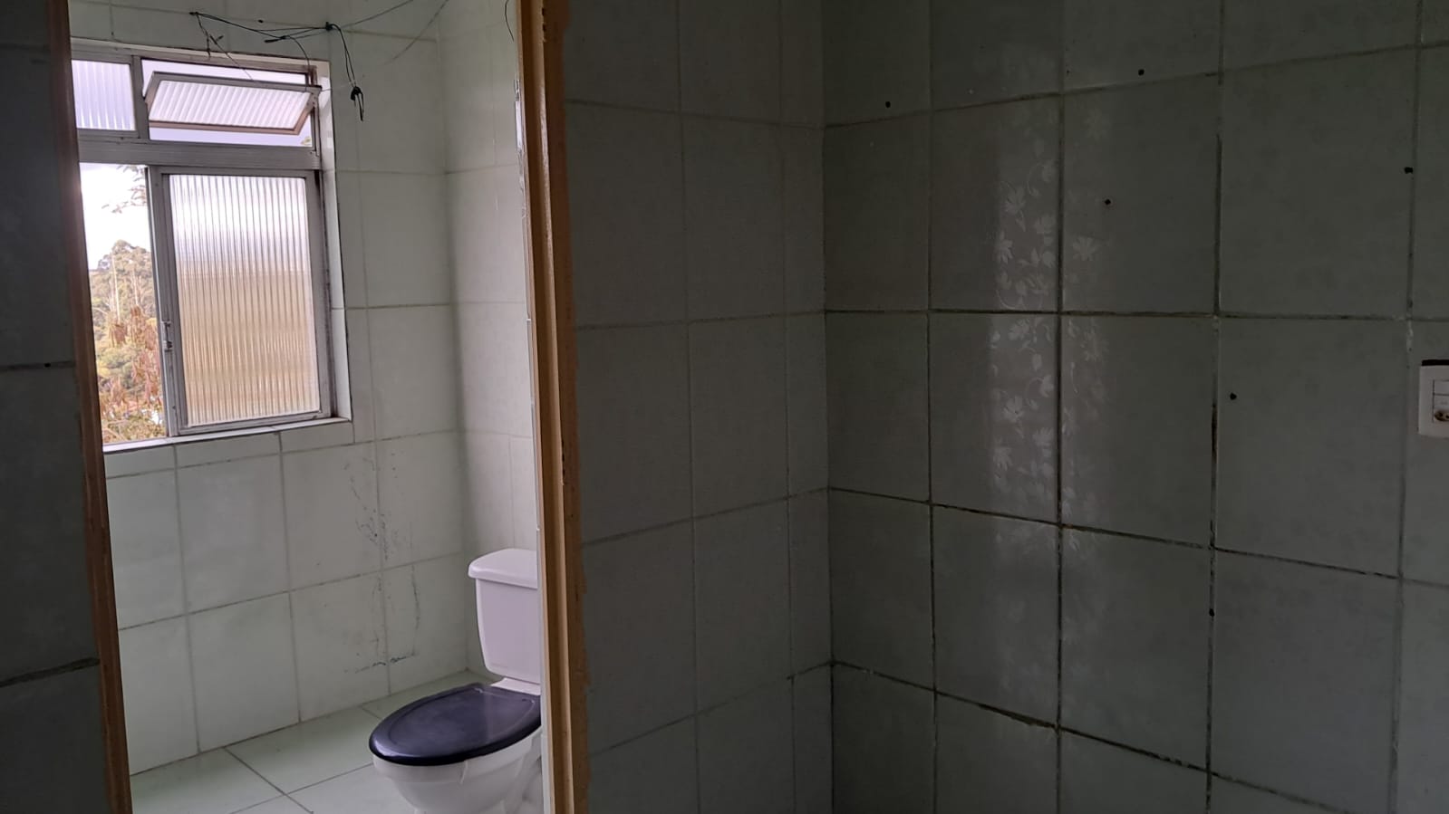 Apartamento (V) - 2 Dormitórios - Edifício Agua Marinha - Rio das Pedras - Cotia
