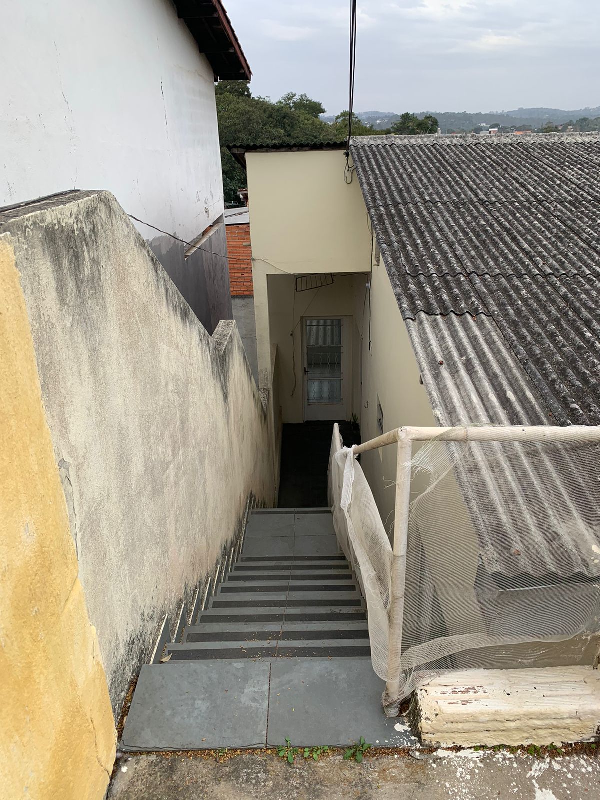 Casa com 02 Quartos - Jardim dos Ipês - Cotia/SP
