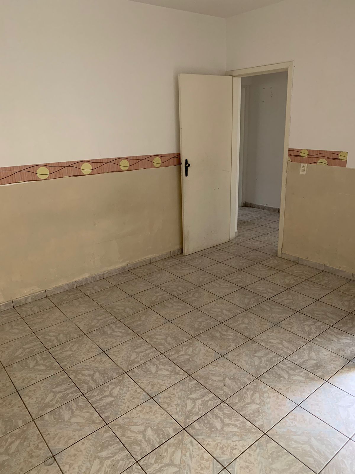 Casa com 02 Quartos - Jardim dos Ipês - Cotia/SP