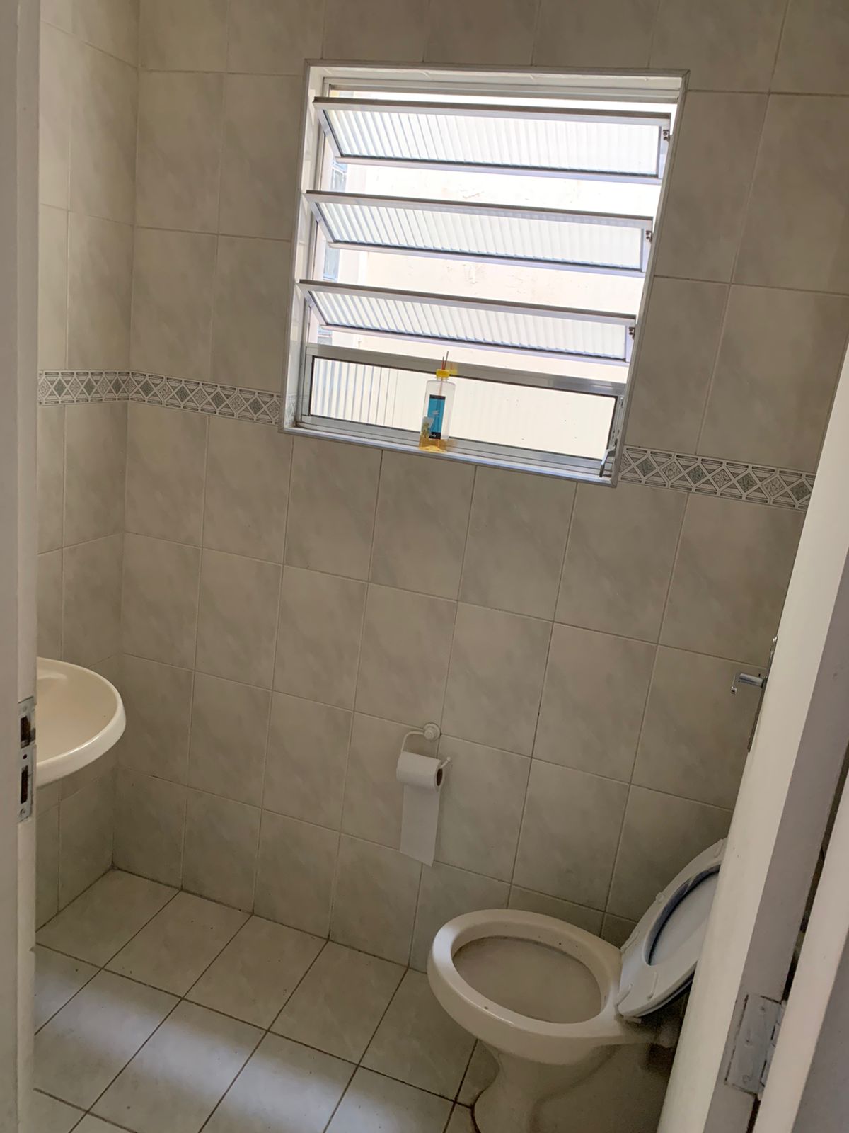 Casa com 02 Quartos - Jardim dos Ipês - Cotia/SP