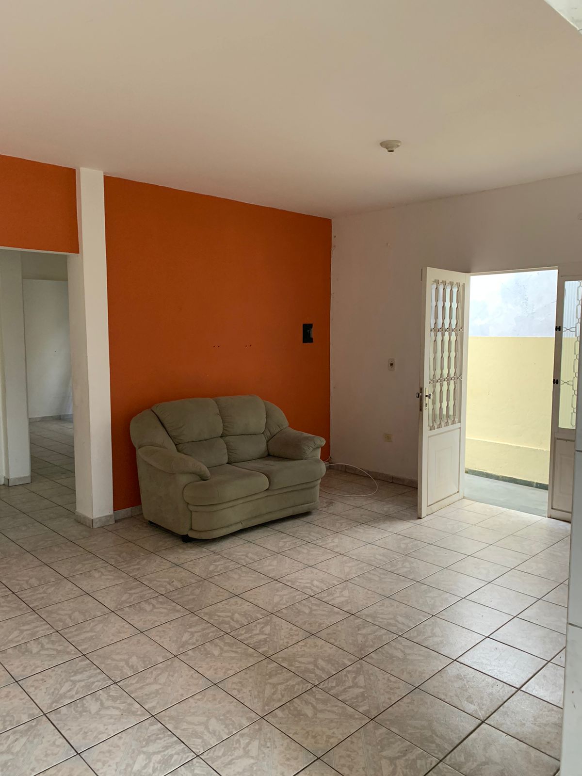 Casa com 02 Quartos - Jardim dos Ipês - Cotia/SP