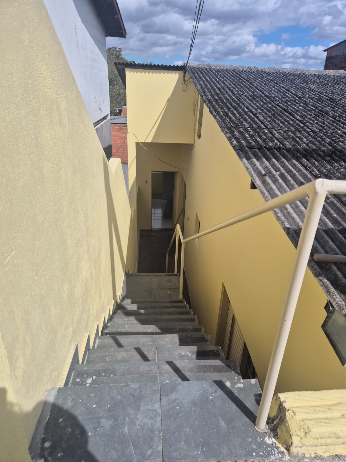 Casa com 02 Quartos - Jardim dos Ipês - Cotia/SP