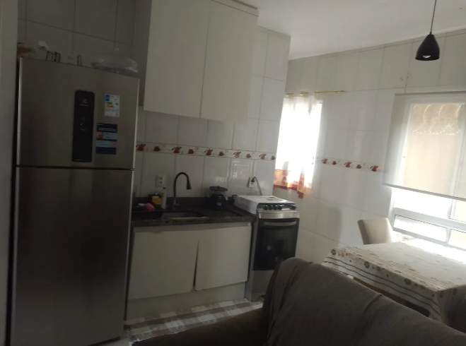 Casa à venda com 2 quartos, 48m² - Foto 4
