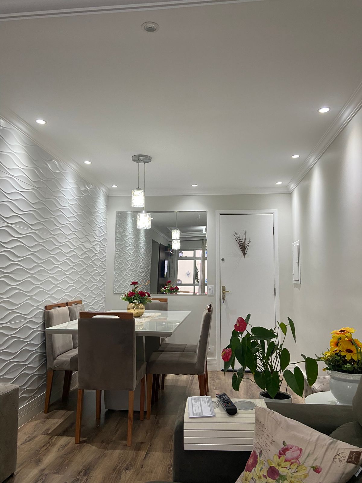 Apartamento com 03 Quartos - Condomínio Altos da Raposo Granja Viana II - Cotia/SP