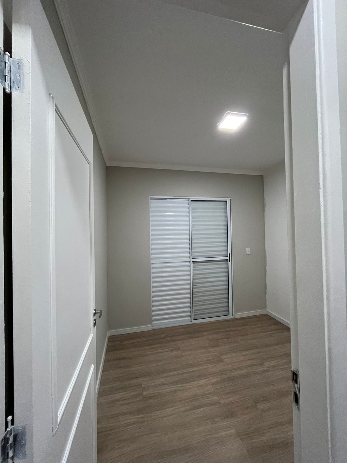 Casa com 02 Quartos  - Condomínio Residencial Ilha de Malta -  Chácara Ondas Verdes - Cotia/SP