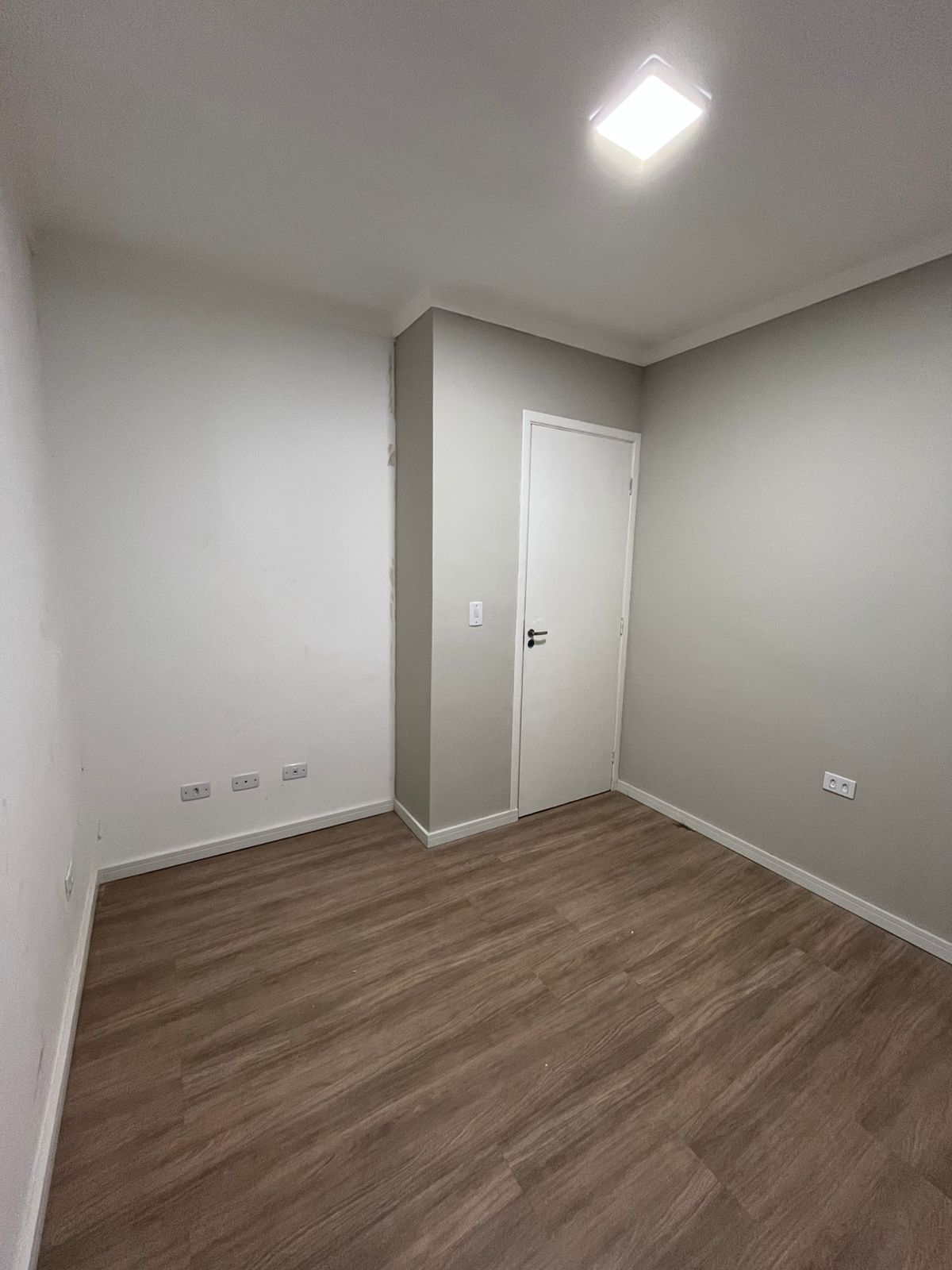 Casa com 02 Quartos  - Condomínio Residencial Ilha de Malta -  Chácara Ondas Verdes - Cotia/SP