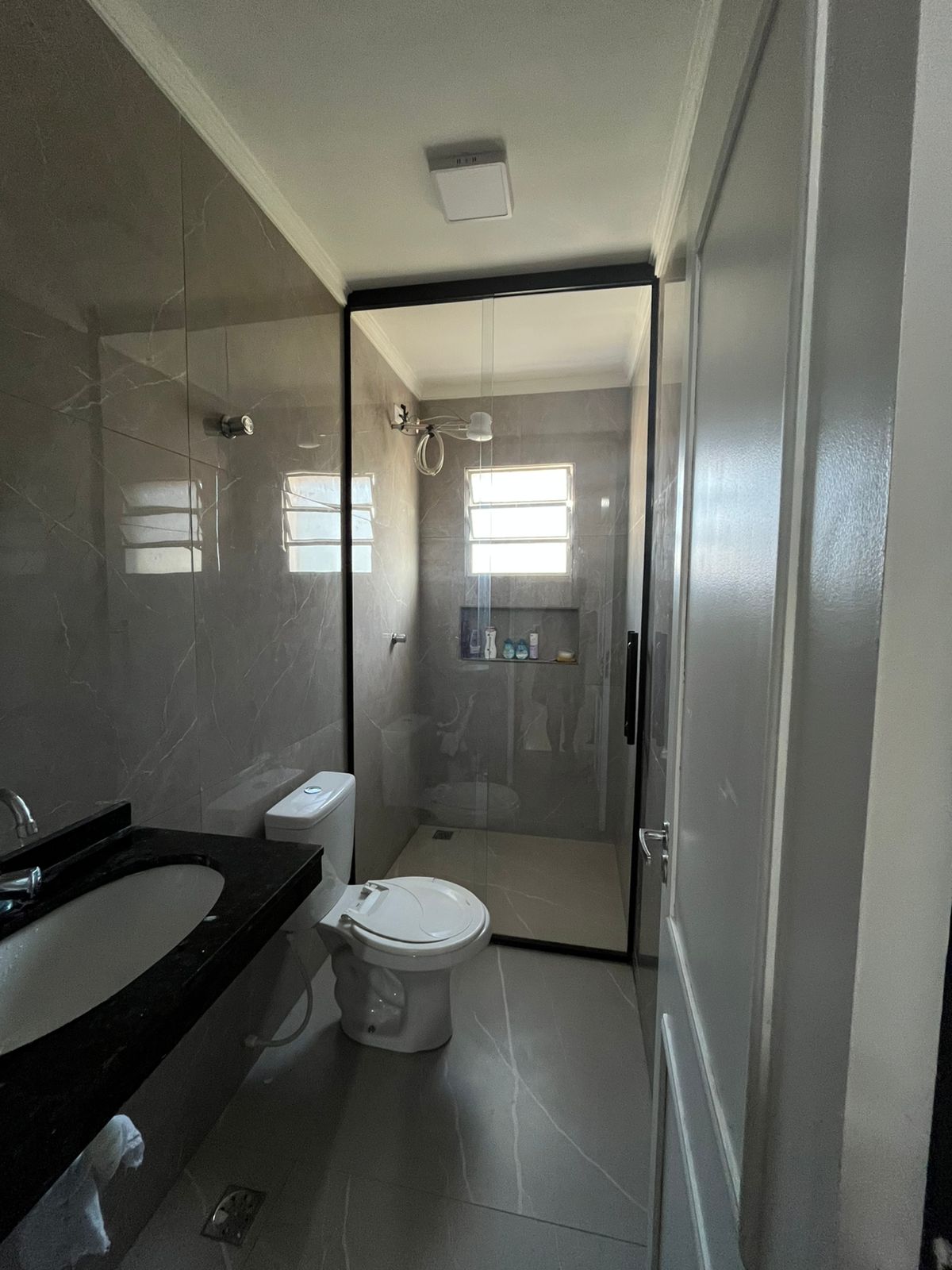 Casa com 02 Quartos  - Condomínio Residencial Ilha de Malta -  Chácara Ondas Verdes - Cotia/SP