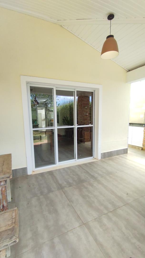 Casa para alugar com 4 quartos, 237m² - Foto 7