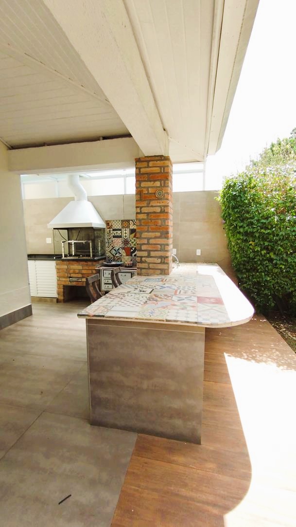 Casa para alugar com 4 quartos, 237m² - Foto 8