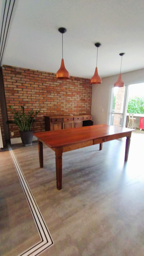 Casa para alugar com 4 quartos, 237m² - Foto 11