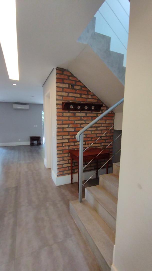 Casa para alugar com 4 quartos, 237m² - Foto 20