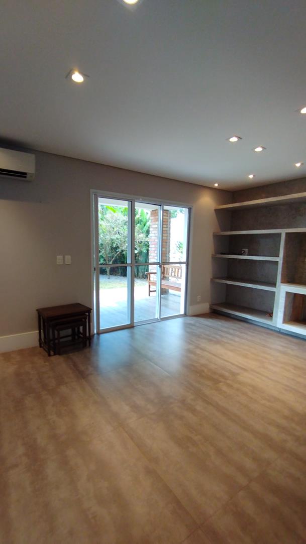 Casa para alugar com 4 quartos, 237m² - Foto 18