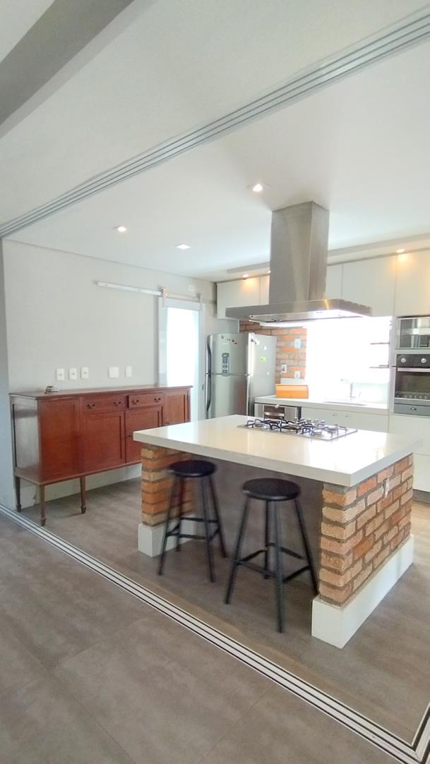 Casa para alugar com 4 quartos, 237m² - Foto 14