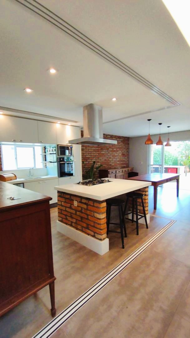 Casa para alugar com 4 quartos, 237m² - Foto 13