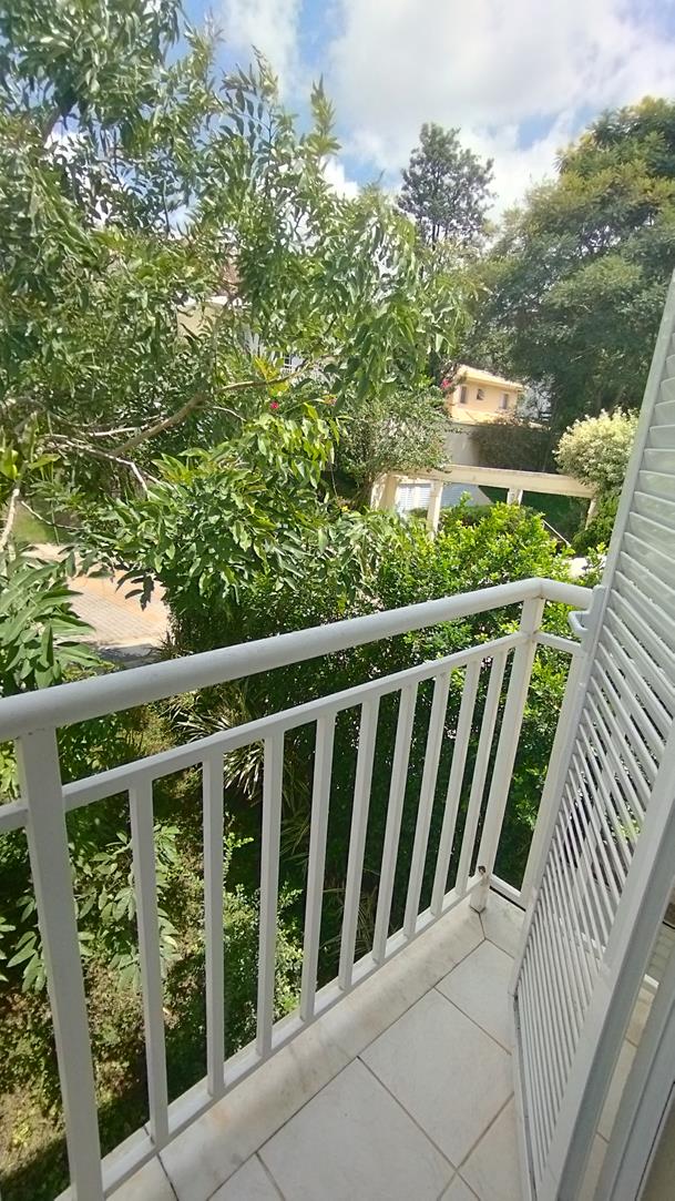 Casa para alugar com 4 quartos, 237m² - Foto 2