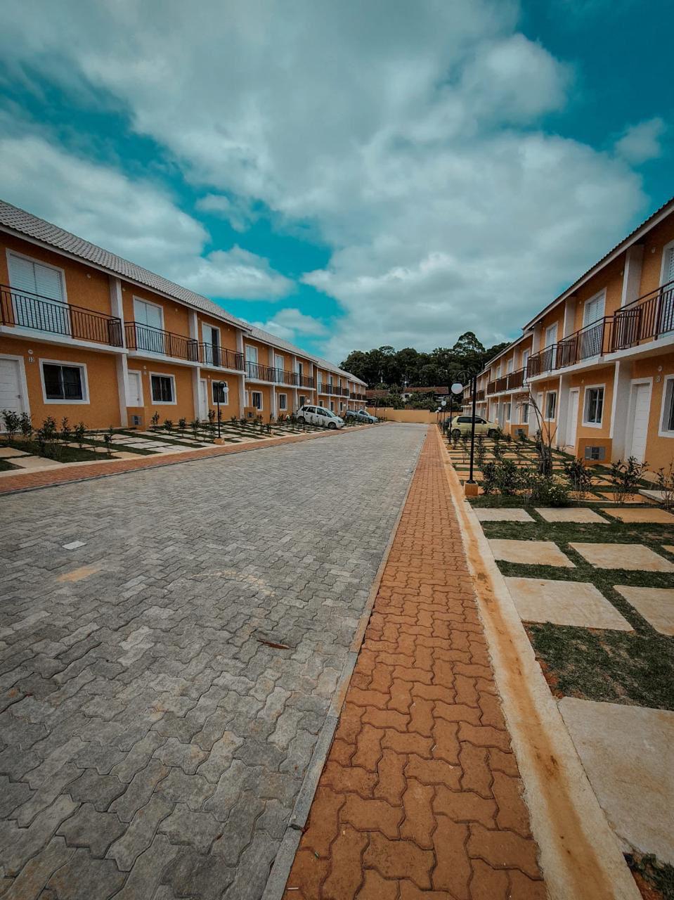 Casa (V) - 02 Quartos - Condomínio Residencial Atenas - Cotia/SP