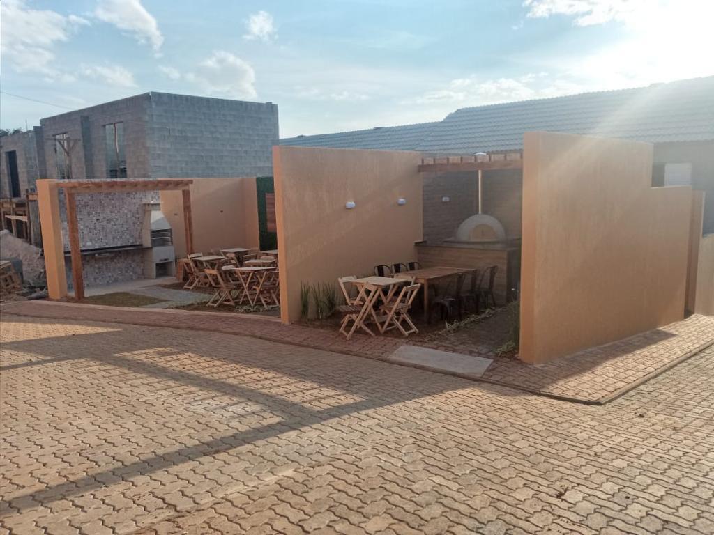 Casa (V) - 02 Quartos - Condomínio Residencial Atenas - Cotia/SP