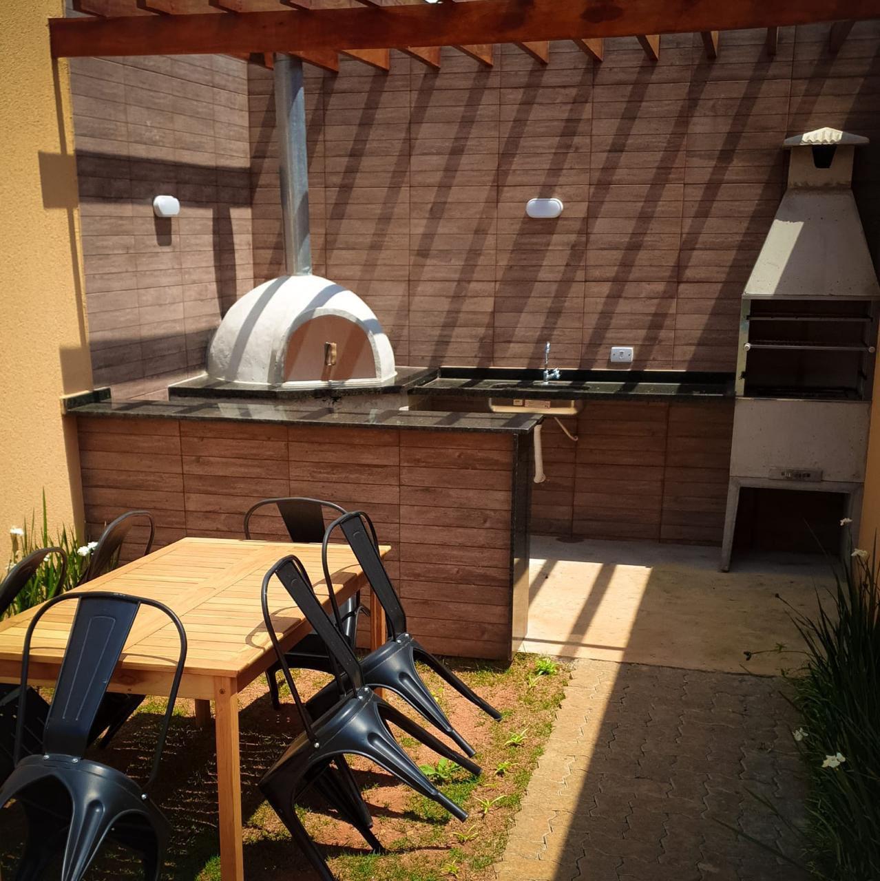 Casa (V) - 02 Quartos - Condomínio Residencial Atenas - Cotia/SP