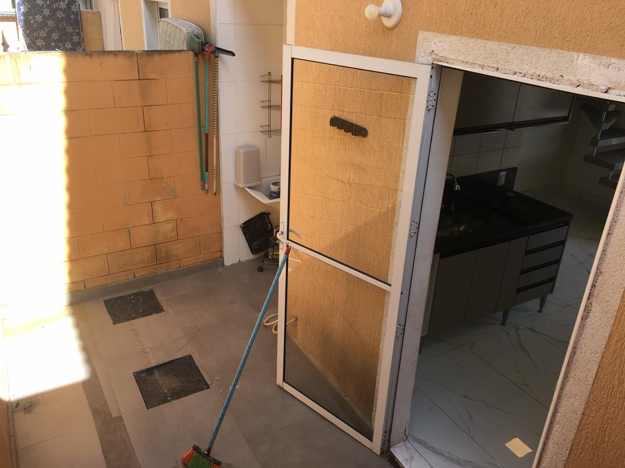 Casa (V) - 02 Quartos - Condomínio Residencial Atenas - Cotia/SP