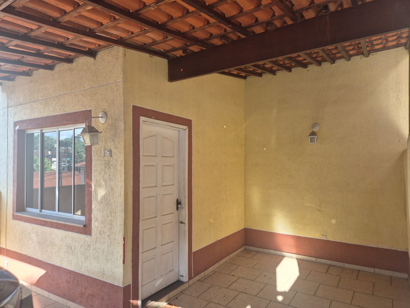 Casa com 02 Quartos - Condomínio Recanto das Graças I - Cotia/SP