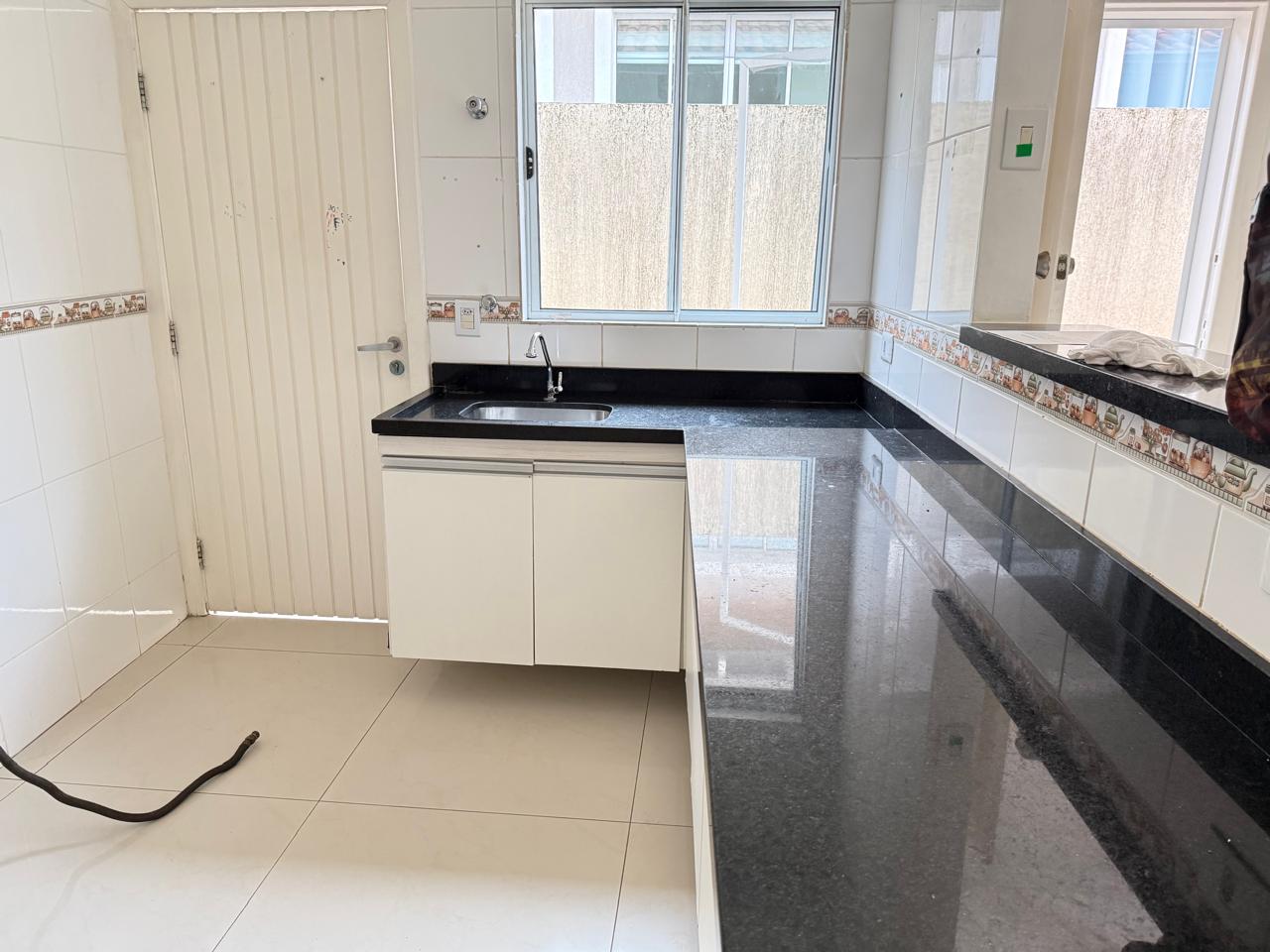 Casa com 03 Quartos - Villa D’Este - Cotia/SP