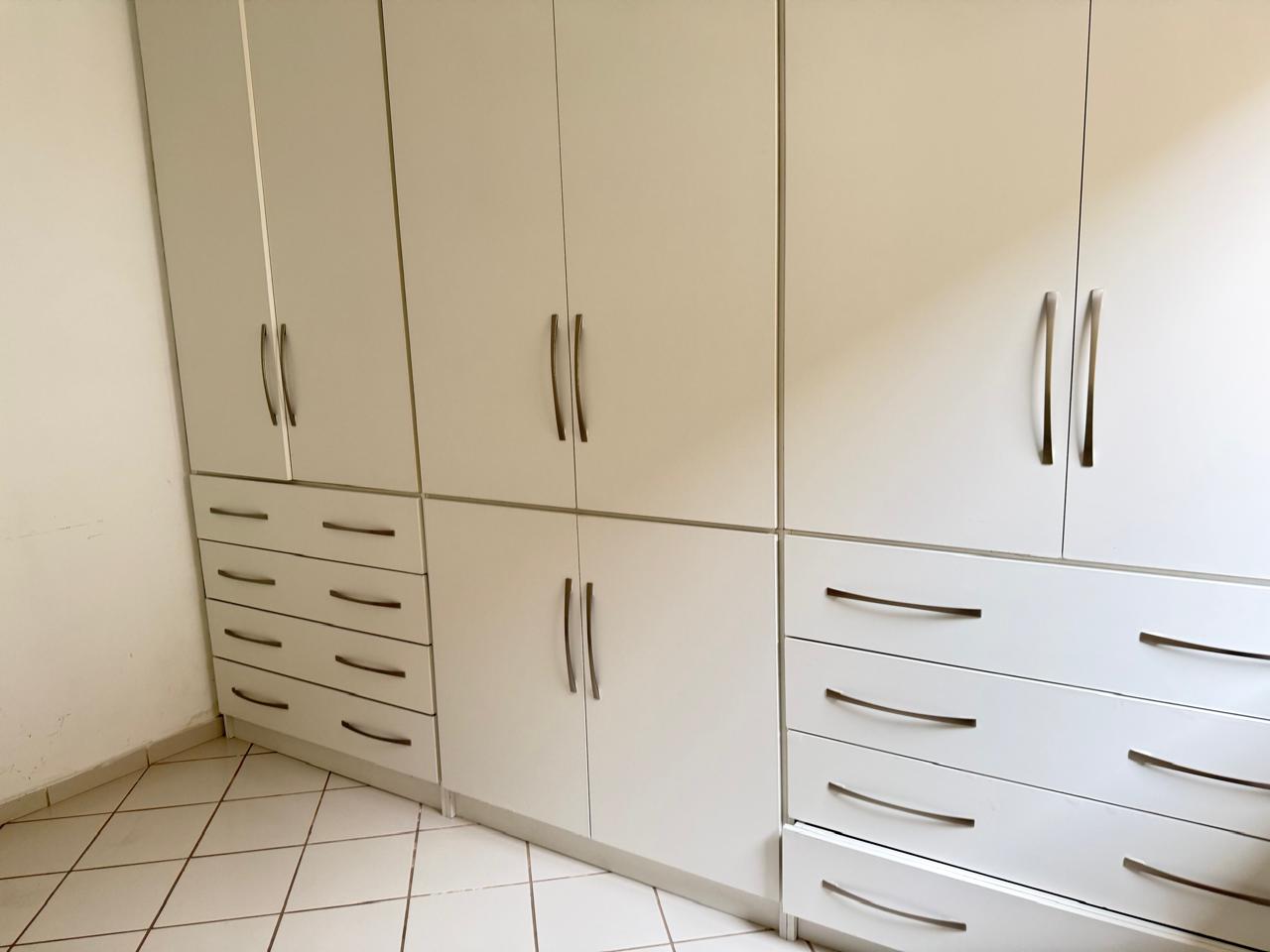 Casa com 03 Quartos - Villa D’Este - Cotia/SP