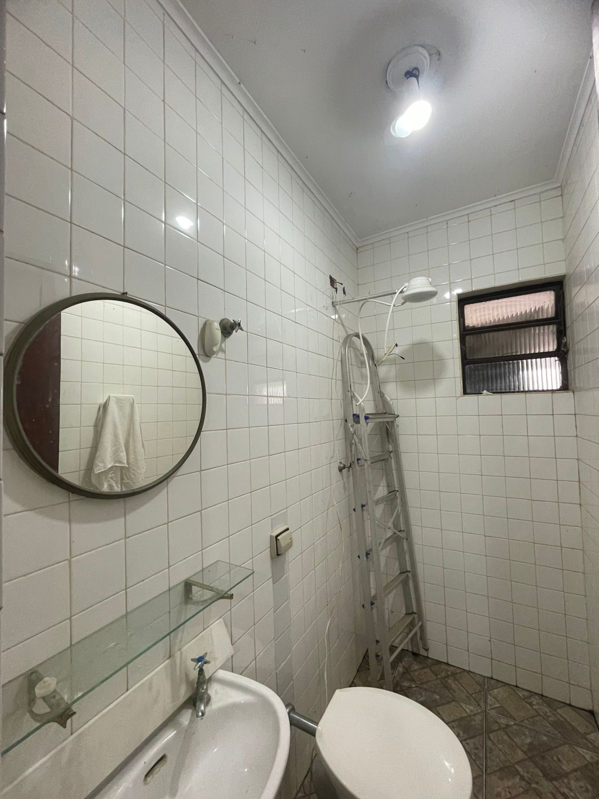 Casa com 03 Quartos - Condomínio Jardim da Glória - Cotia/SP