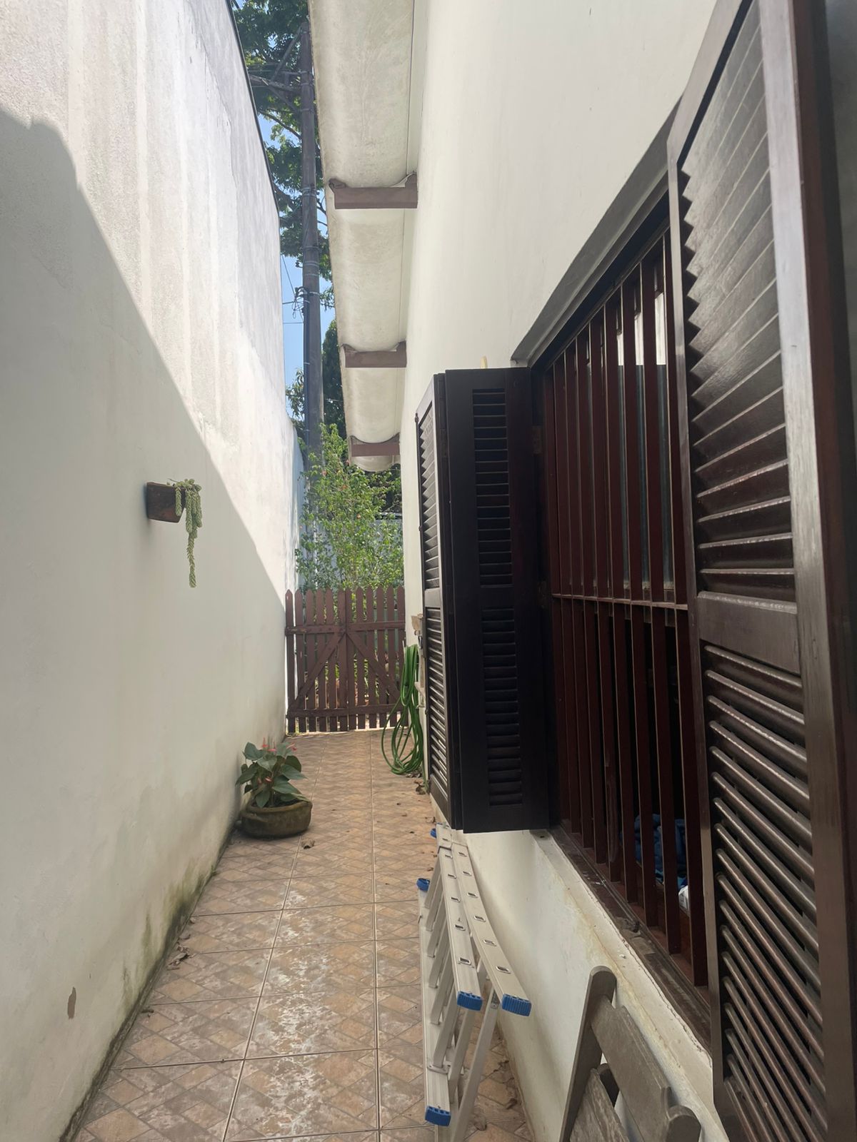 Casa com 03 Quartos - Condomínio Jardim da Glória - Cotia/SP