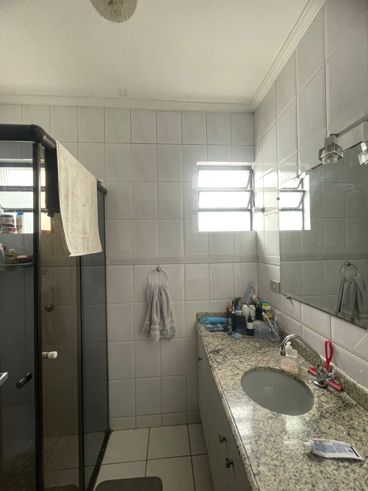 Casa com 03 Quartos - Condomínio Jardim da Glória - Cotia/SP