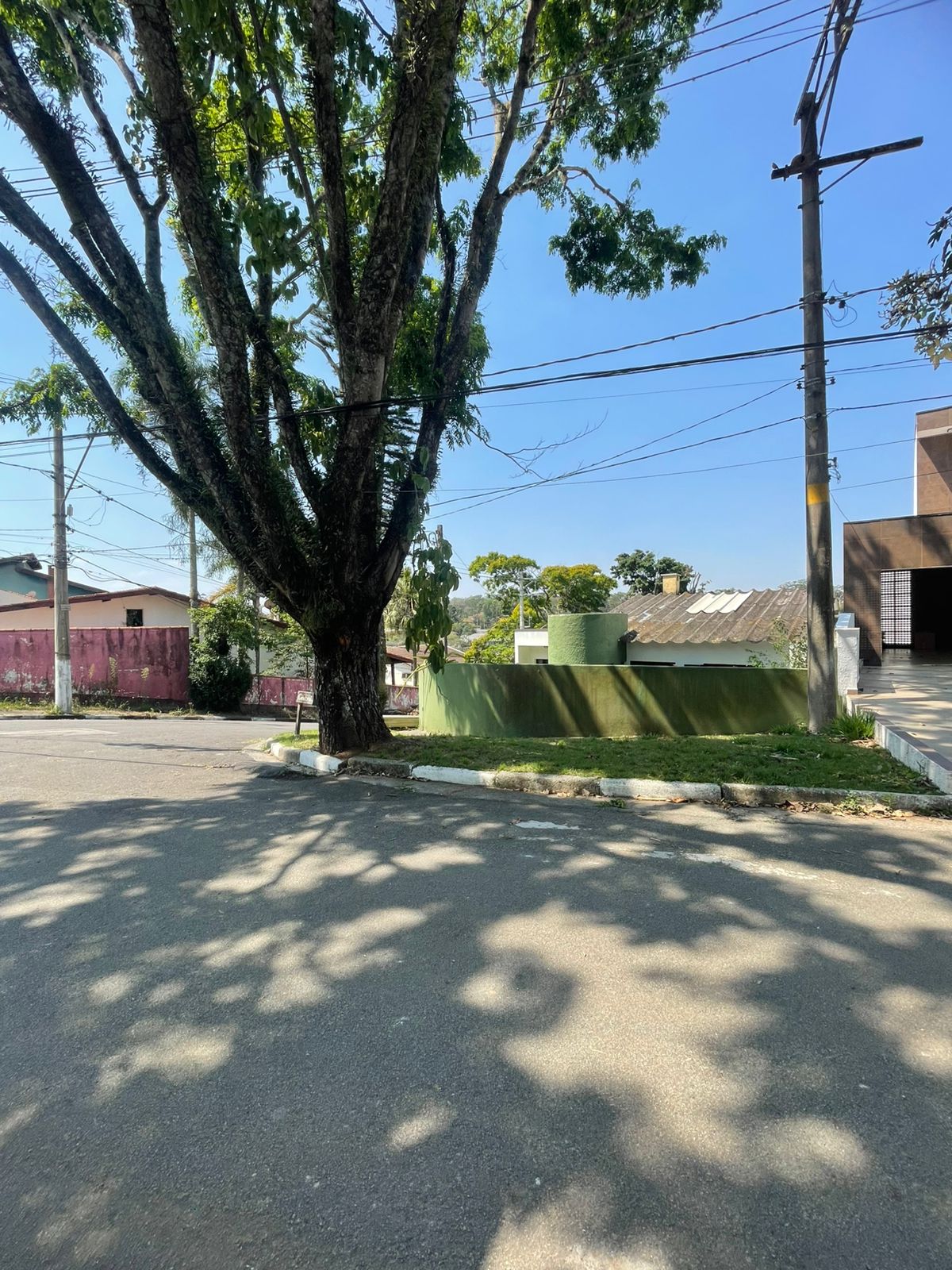 Casa com 03 Quartos - Condomínio Jardim da Glória - Cotia/SP