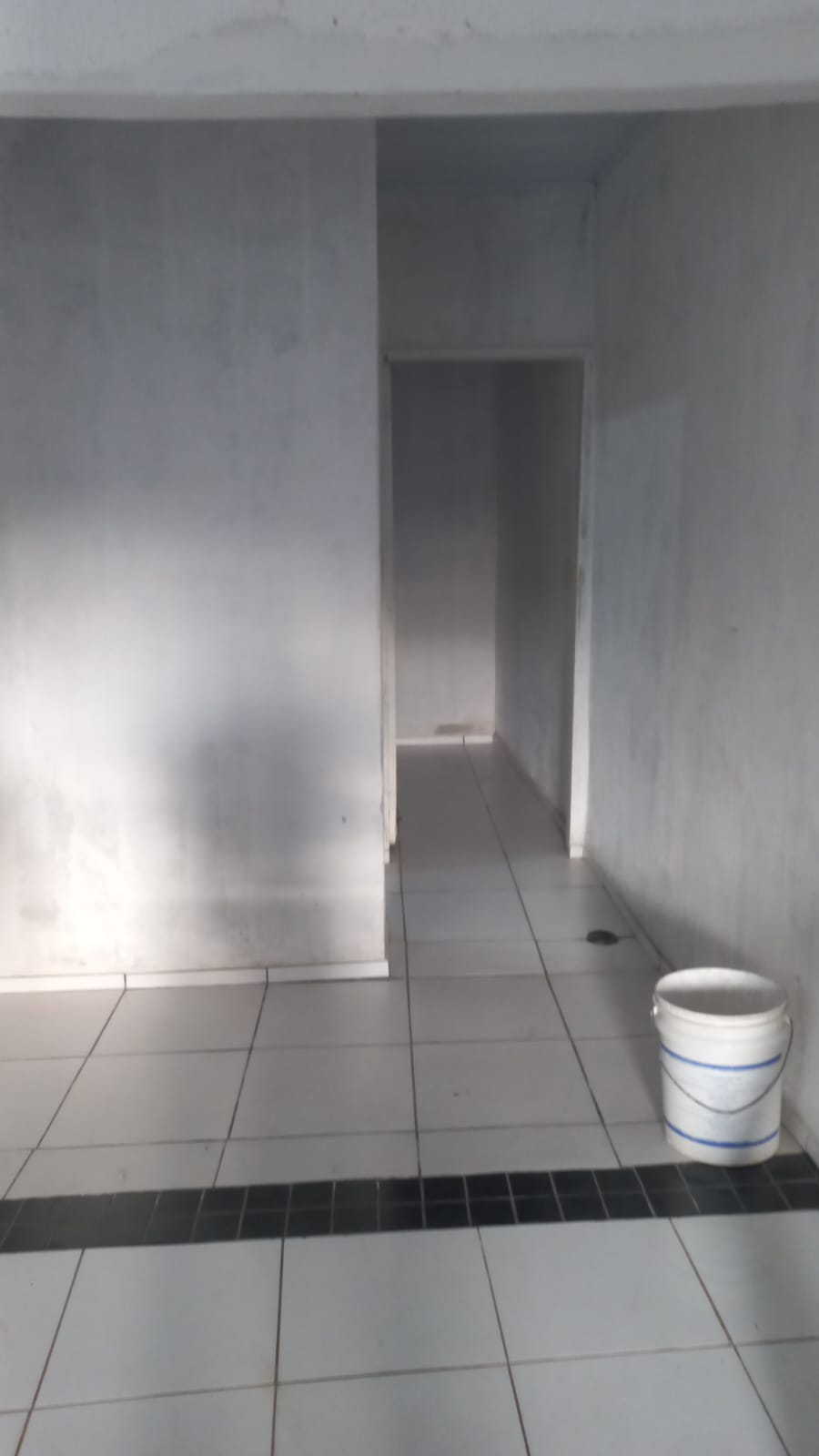 Espaçosa Casa com 01 quarto para locação - OUTEIRO DE PASSARGADA - COTIA / SP