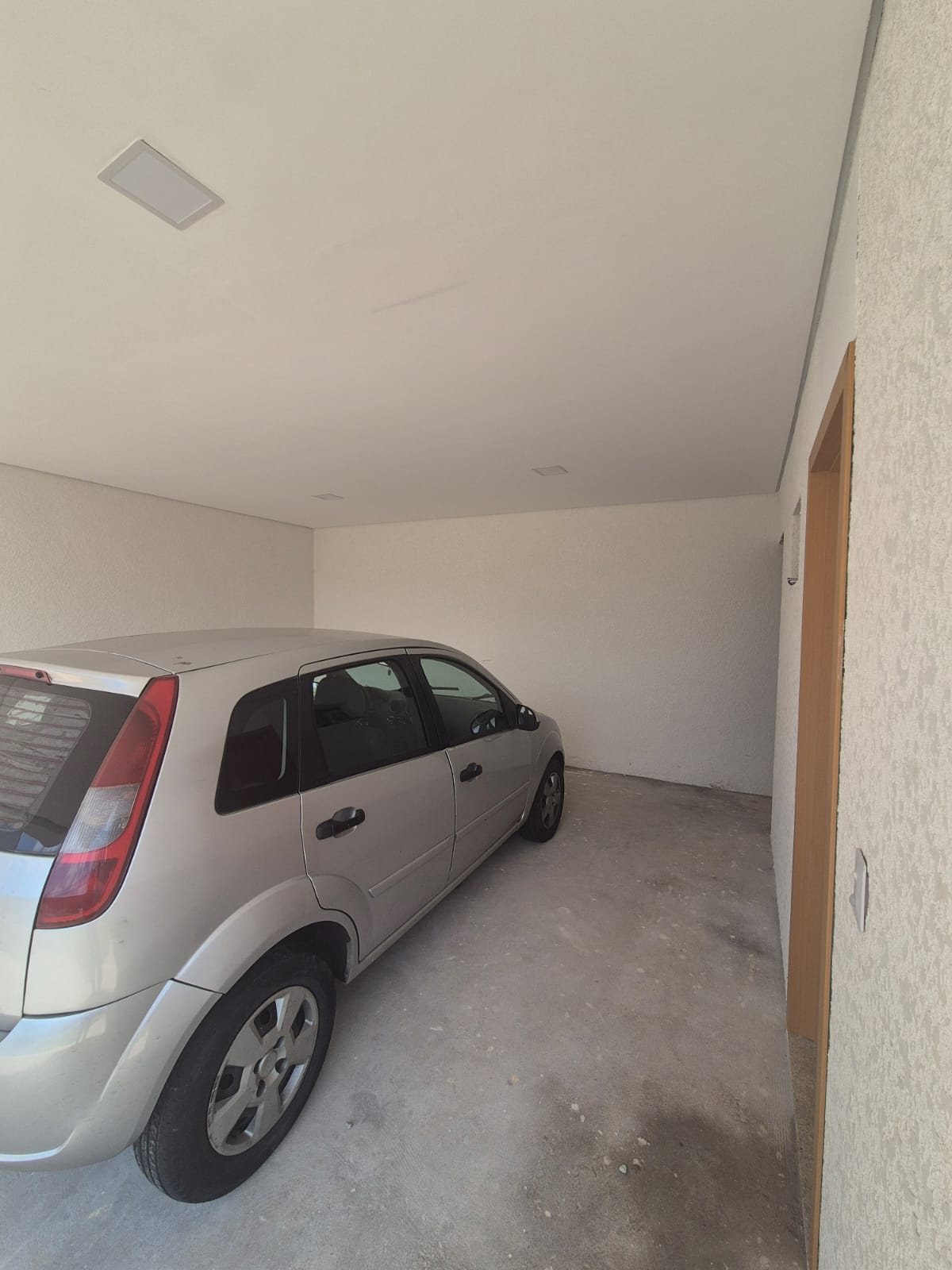 Casa com 03 Quartos - Reserva Vale Verde - Cotia/SP