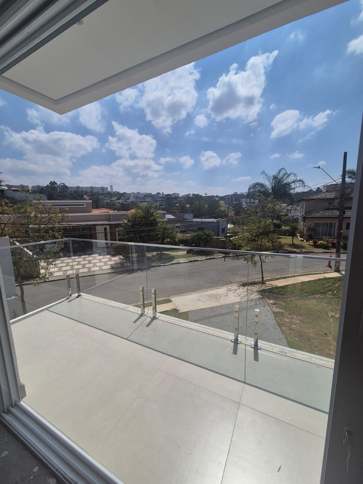 Casa com 03 Quartos - Reserva Vale Verde - Cotia/SP