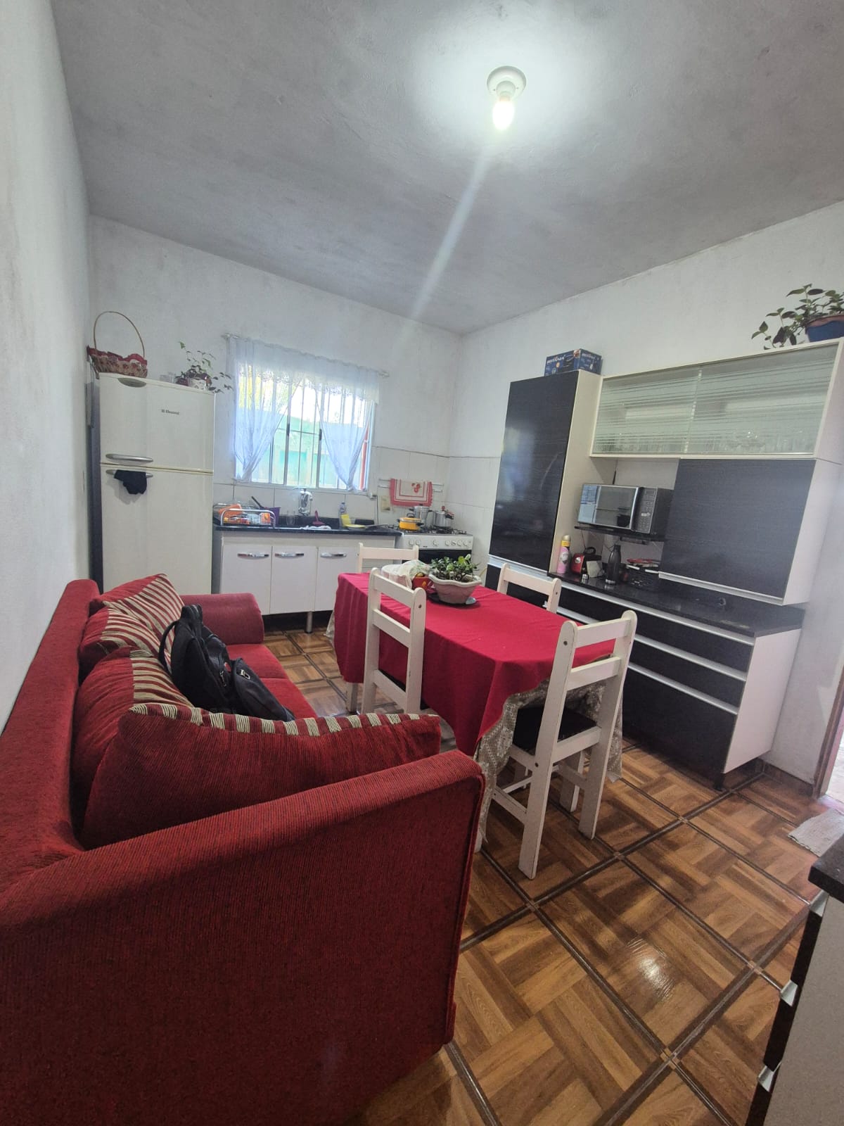 Casa com 02 Quartos - Bairro das Pedras - Cotia/SP