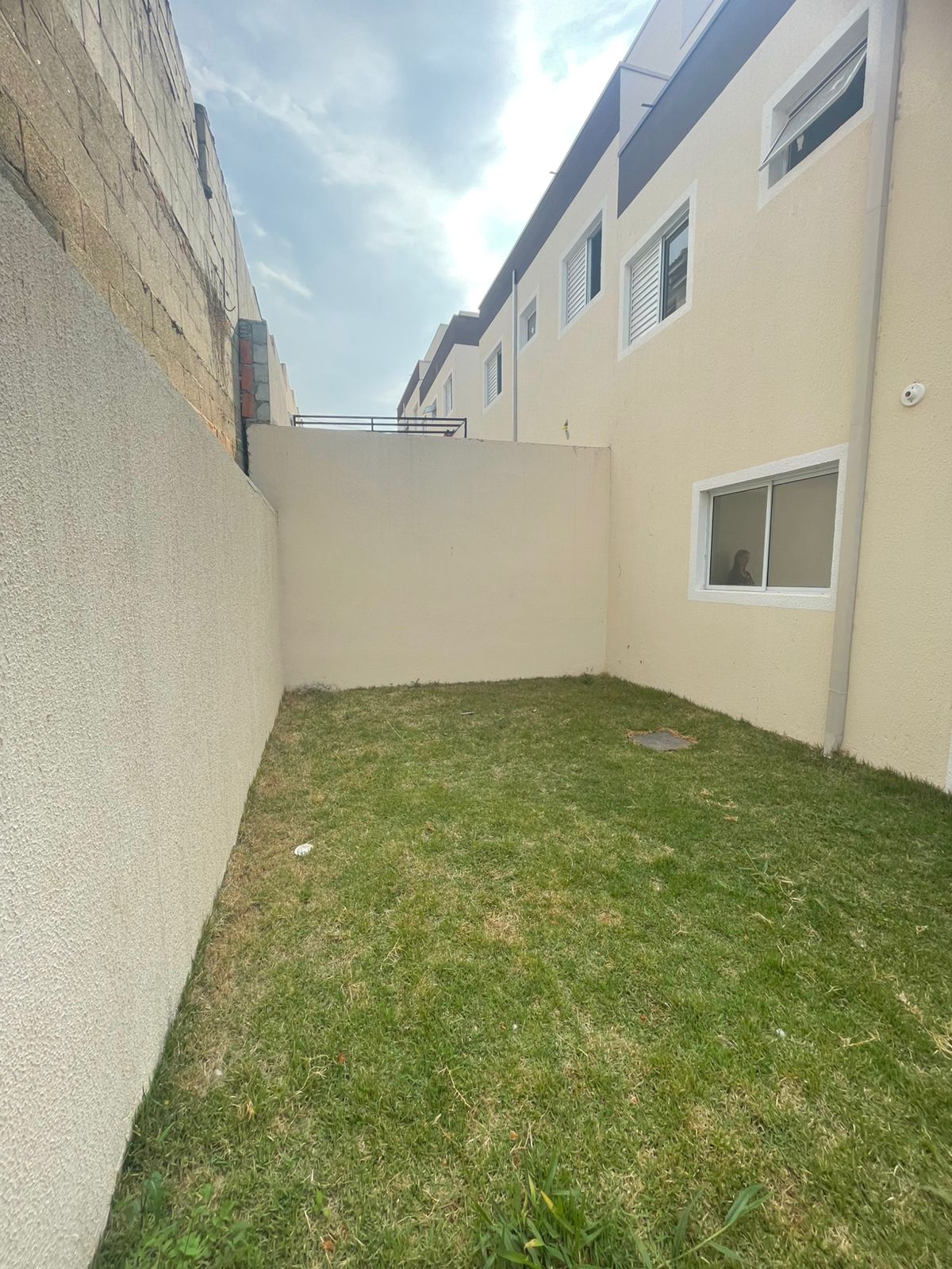 Casa com 03 Quartos - Reserva Capuava - Cotia/SP