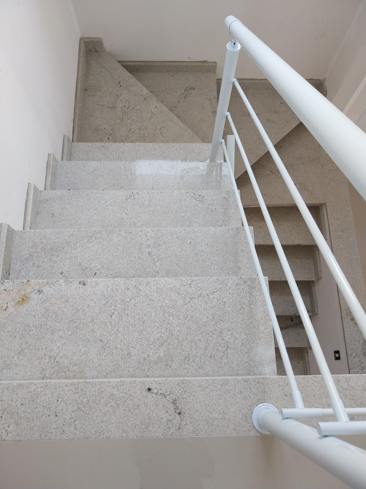 Casa com 03 Quartos - Villa D’Este - Cotia/SP