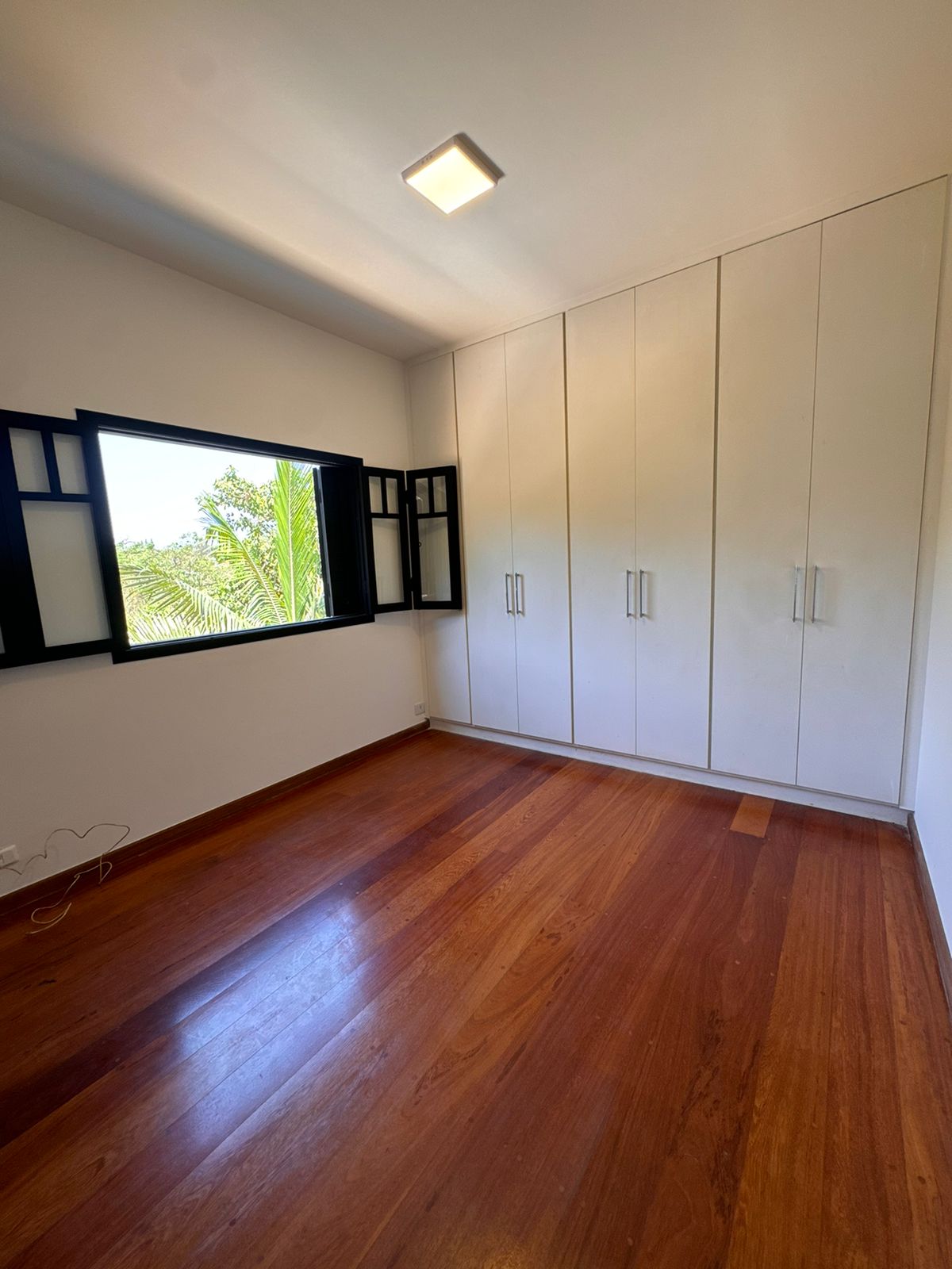 Casa com 04 Quartos - Recanto Verde - Carapicuíba/SP