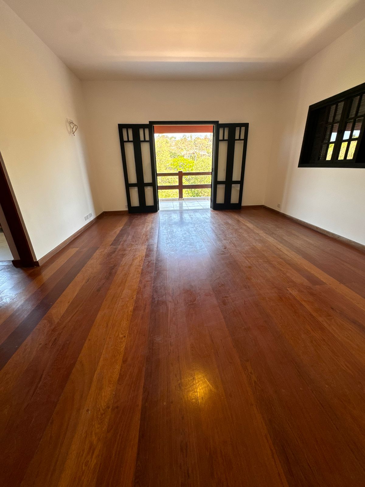 Casa com 04 Quartos - Recanto Verde - Carapicuíba/SP