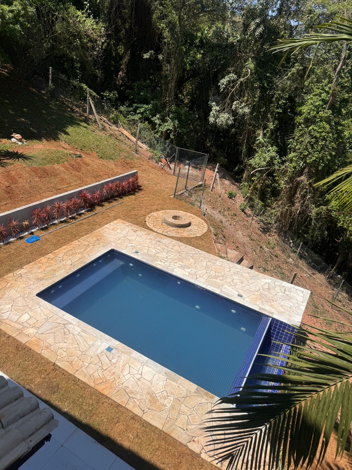 Casa com 04 Quartos - Recanto Verde - Carapicuíba/SP