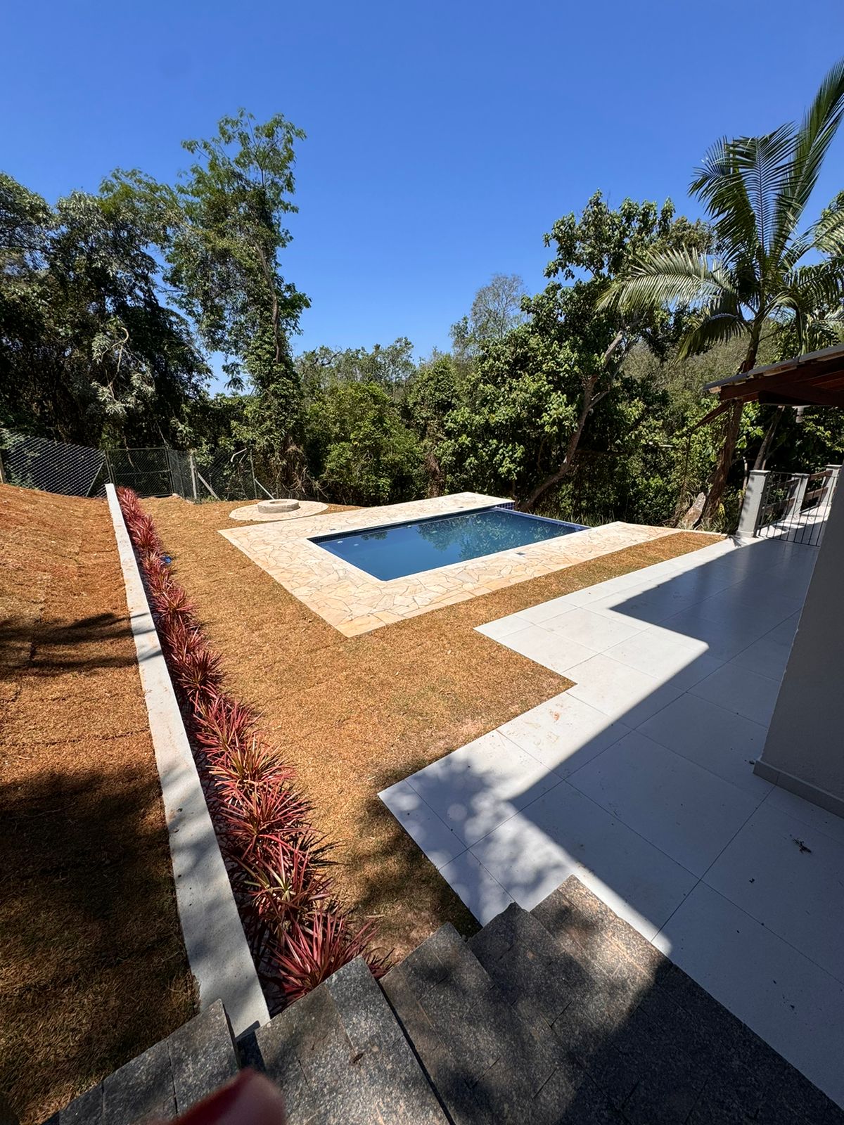 Casa com 04 Quartos - Recanto Verde - Carapicuíba/SP