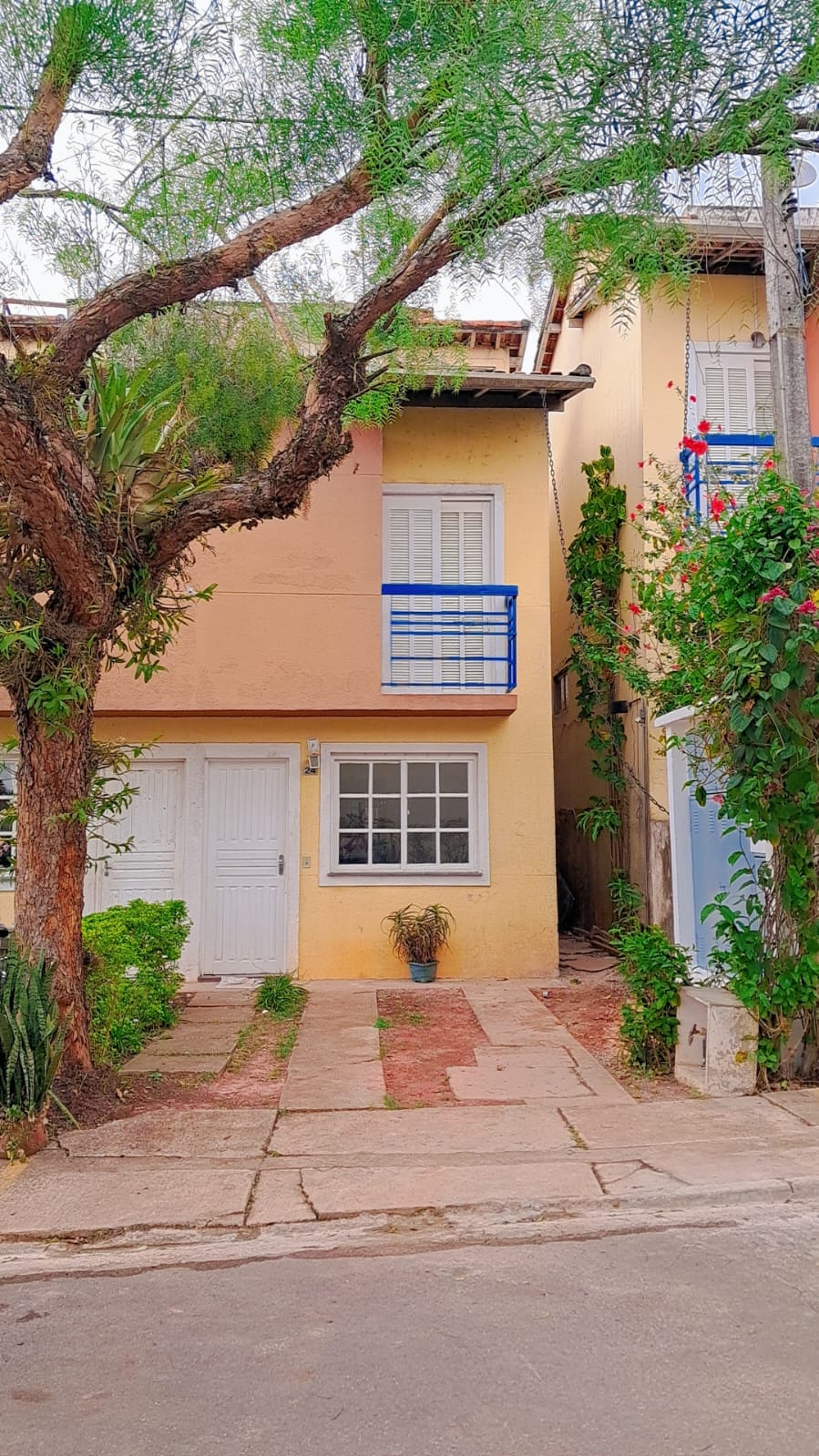 Casa com 02 Quartos - Residencial Vila de Espanha Granja Viana - Cotia/SP