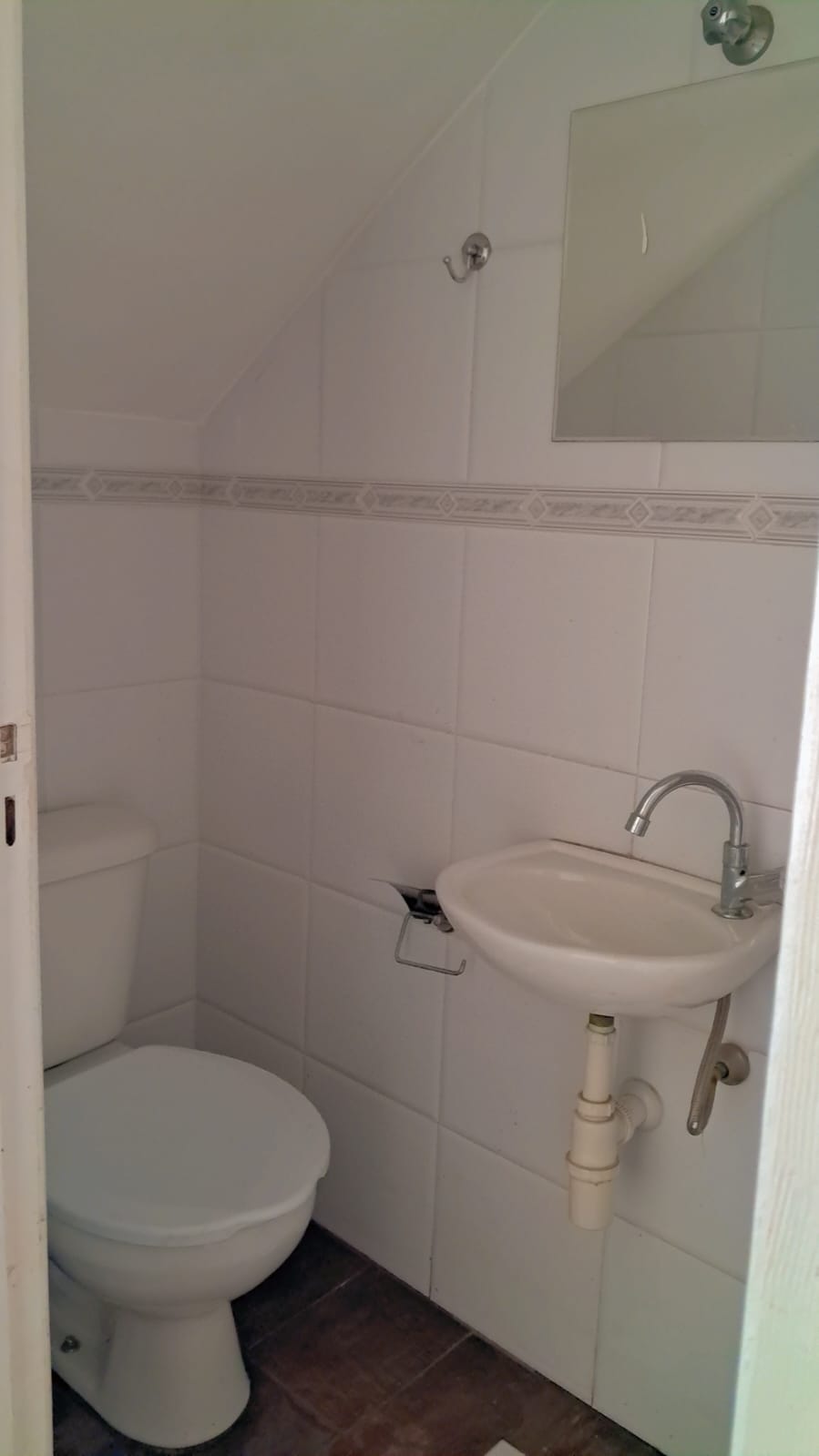 Casa com 02 Quartos - Residencial Vila de Espanha Granja Viana - Cotia/SP