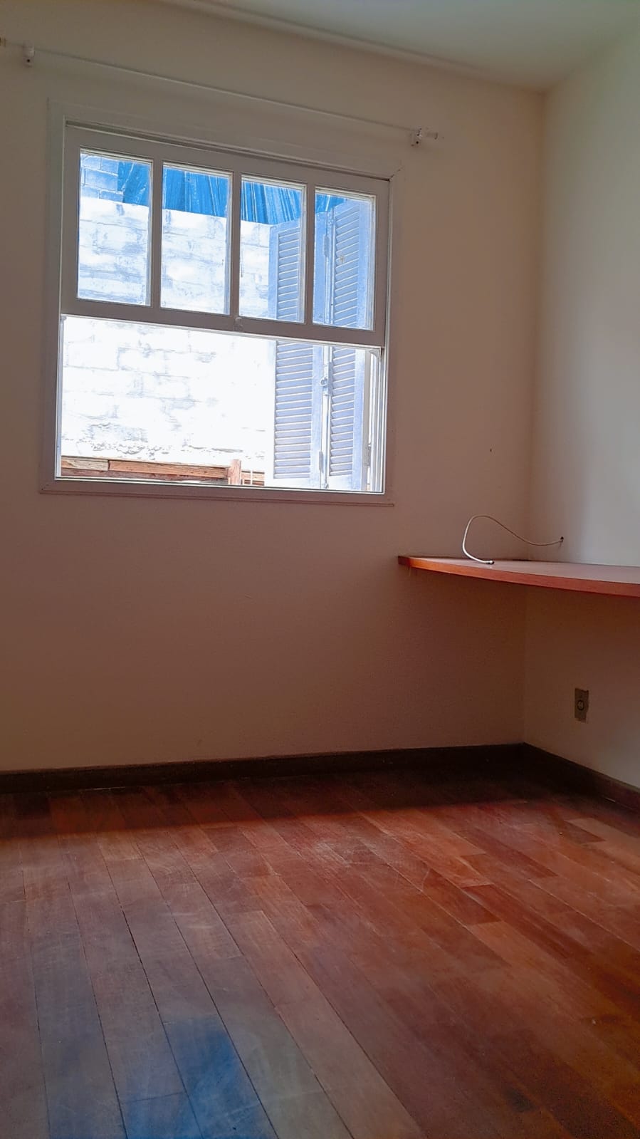 Casa com 02 Quartos - Residencial Vila de Espanha Granja Viana - Cotia/SP