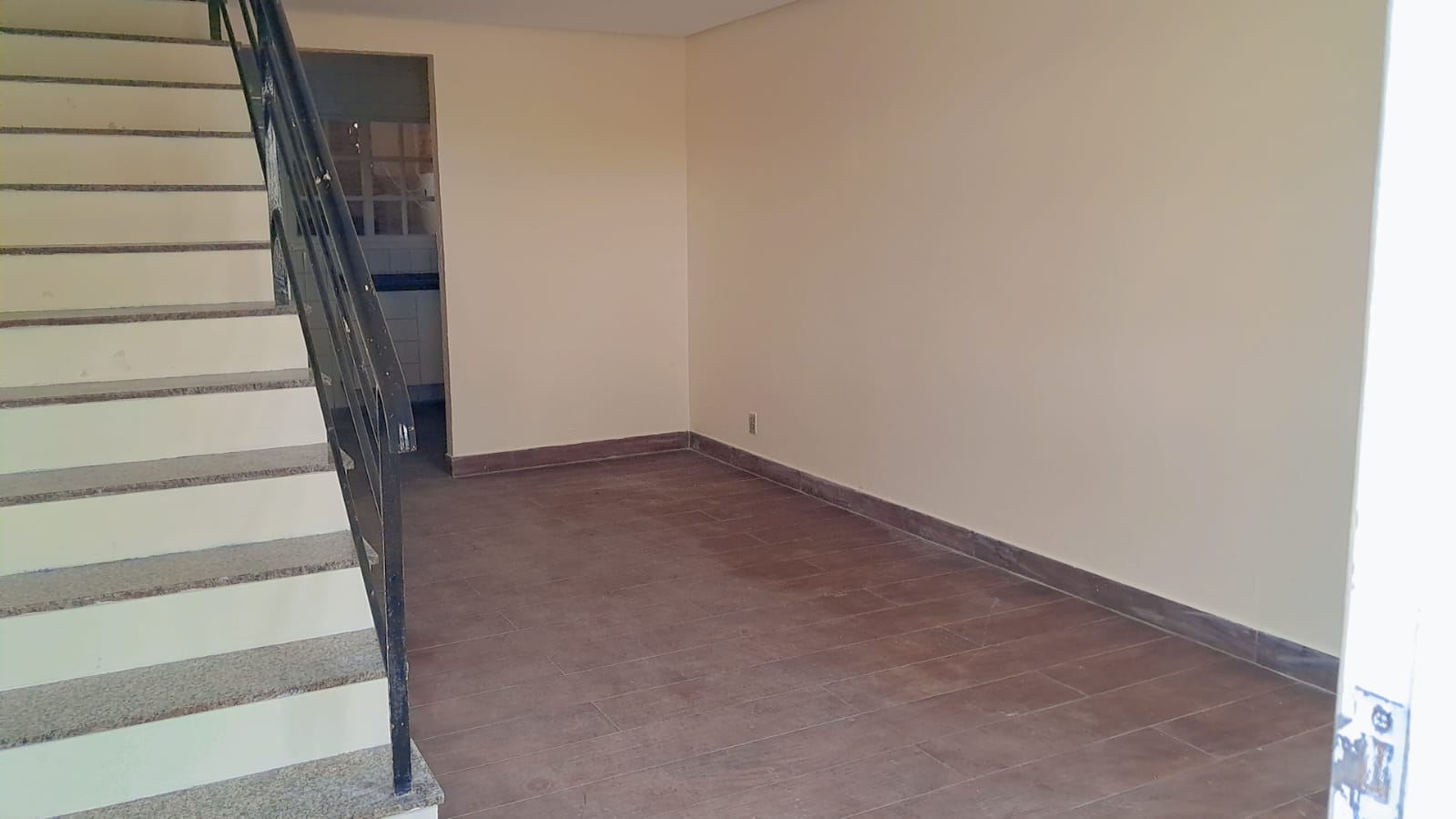 Casa com 02 Quartos - Residencial Vila de Espanha Granja Viana - Cotia/SP