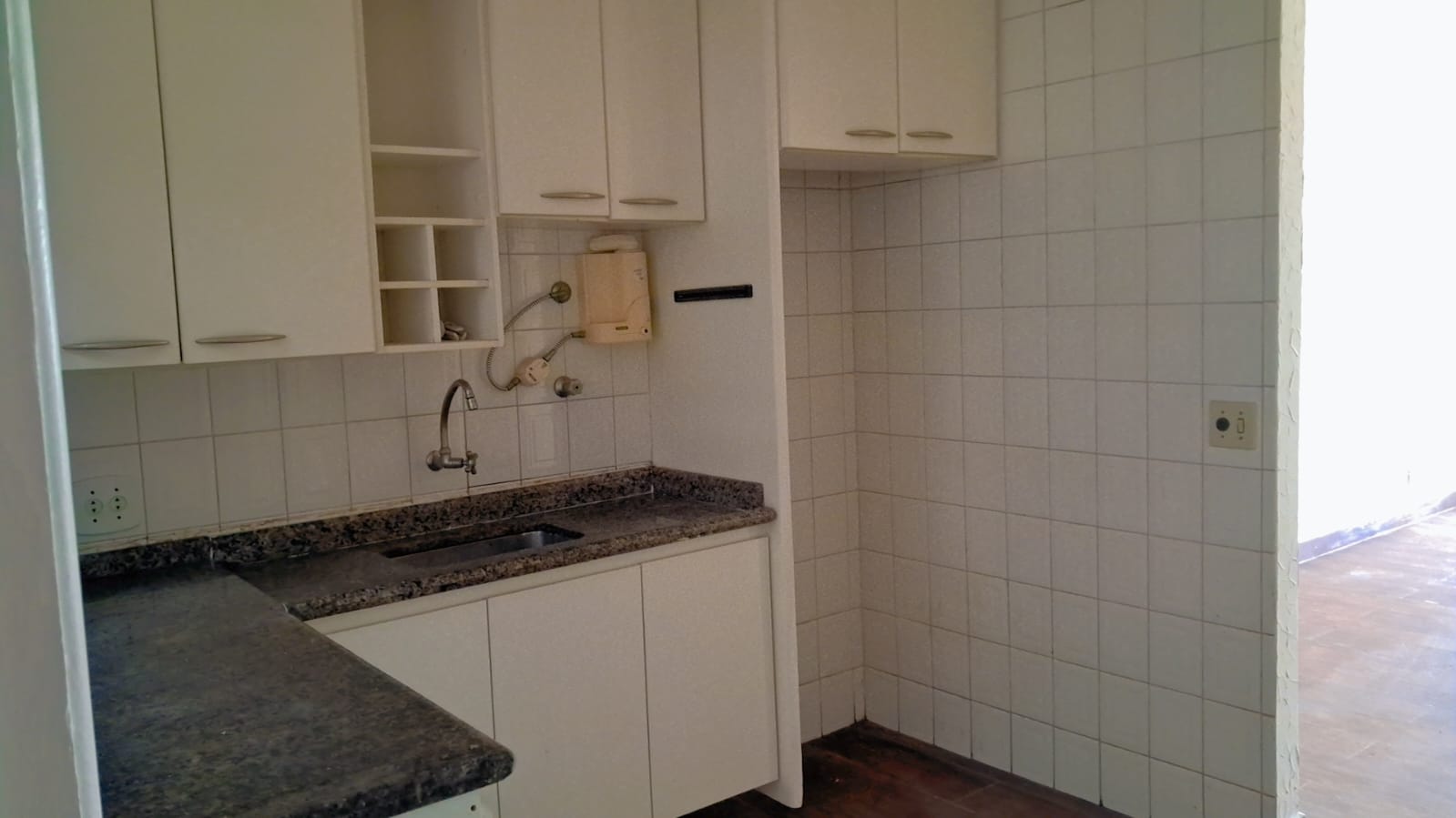 Casa com 02 Quartos - Residencial Vila de Espanha Granja Viana - Cotia/SP