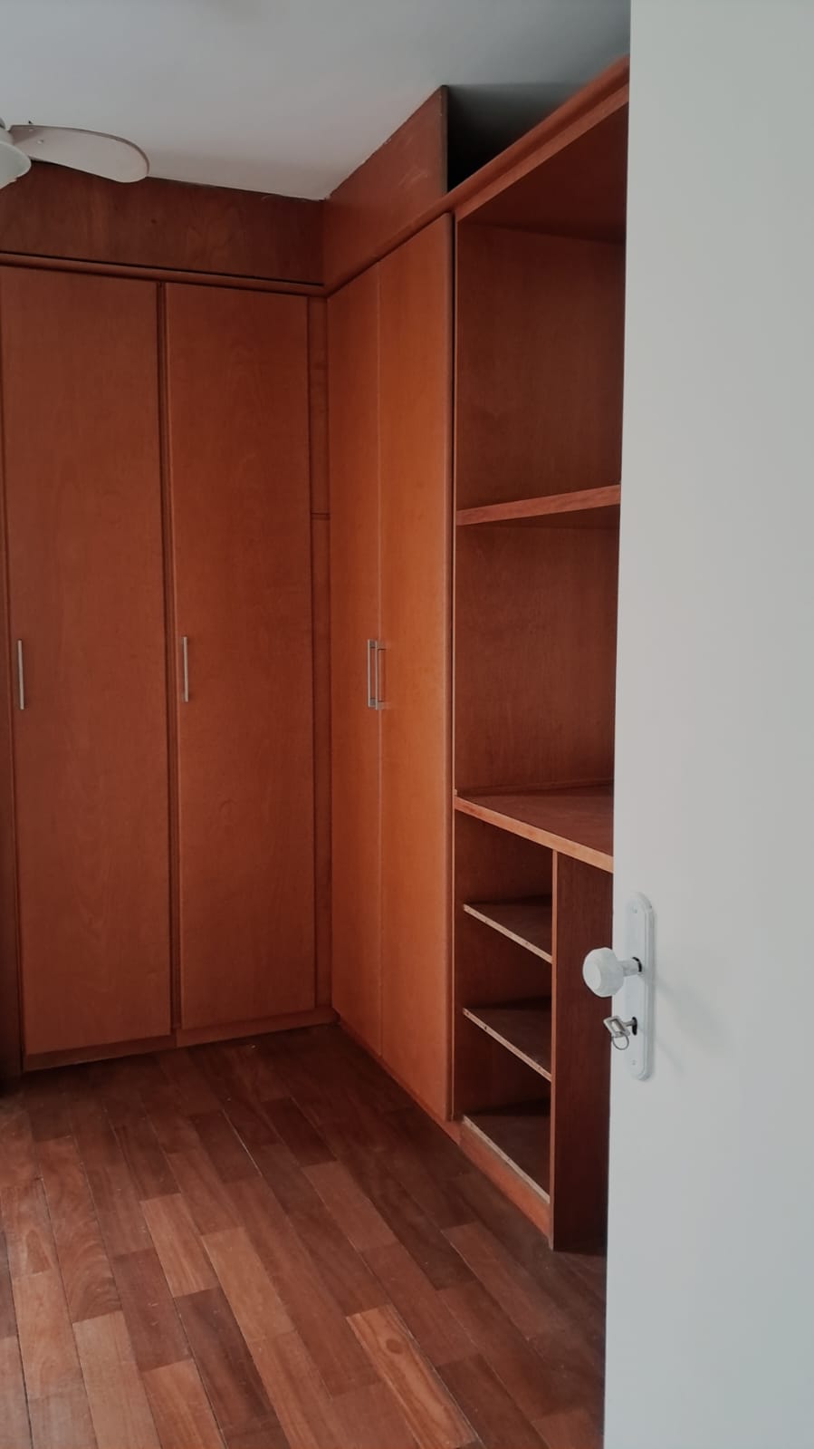 Casa com 02 Quartos - Residencial Vila de Espanha Granja Viana - Cotia/SP