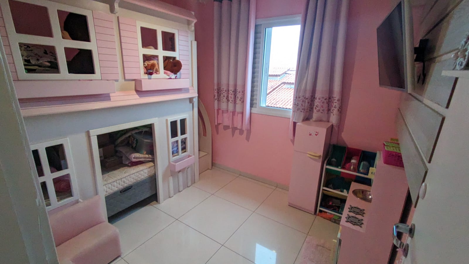 Casa com 03 Quartos - Condomínio Residencial Viva Vida - Cotia/SP